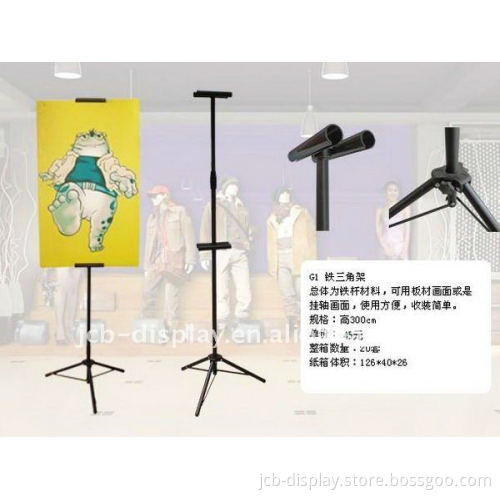 Wall picture shelf with triangle base